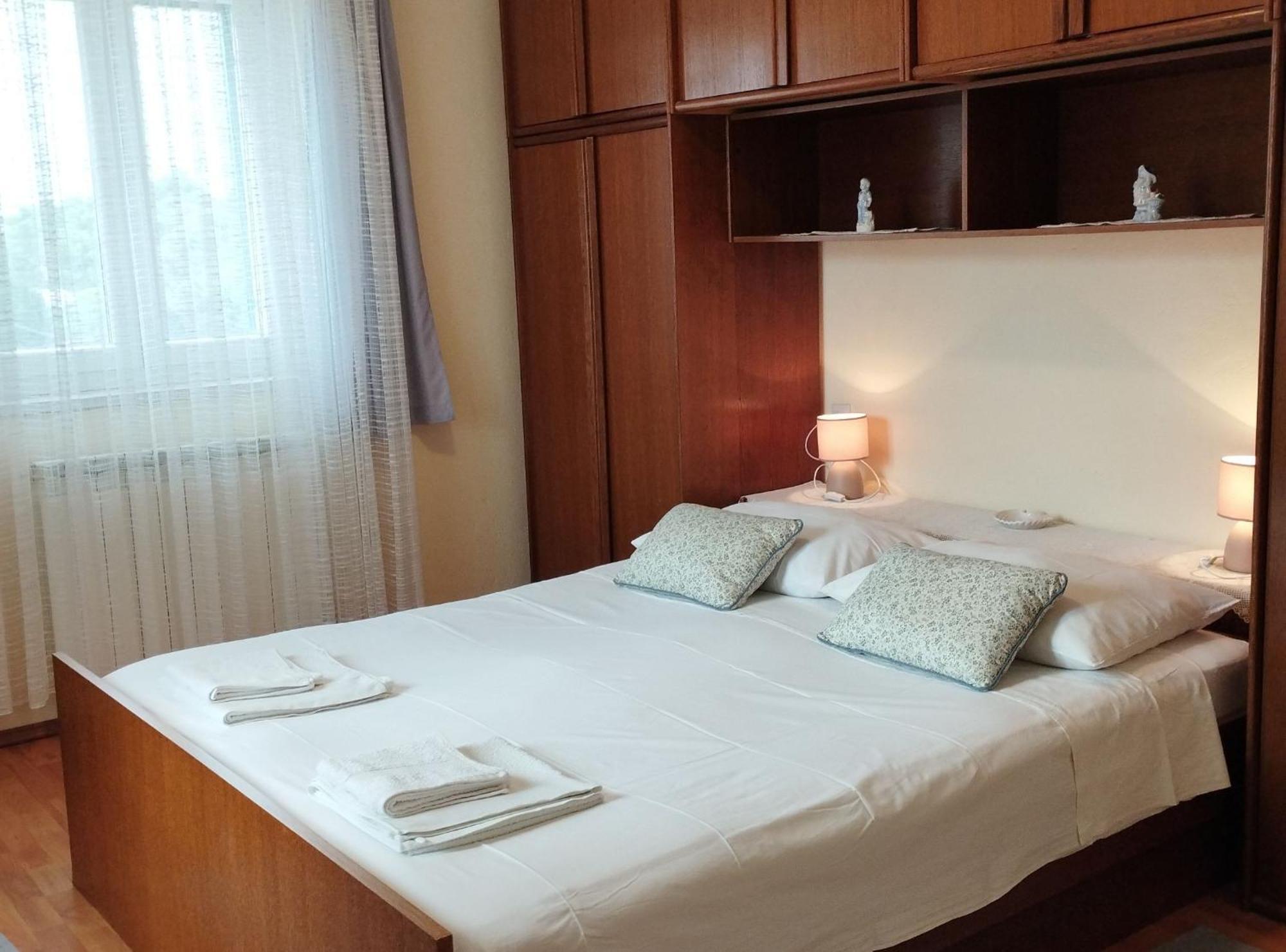 Apartments Gorana Splitska Zewnętrze zdjęcie